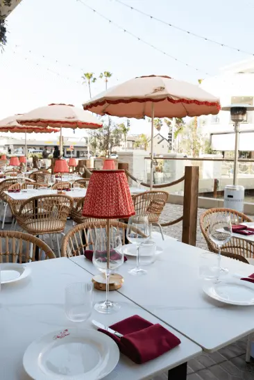 Outdoor terrace dining at CasaDamí